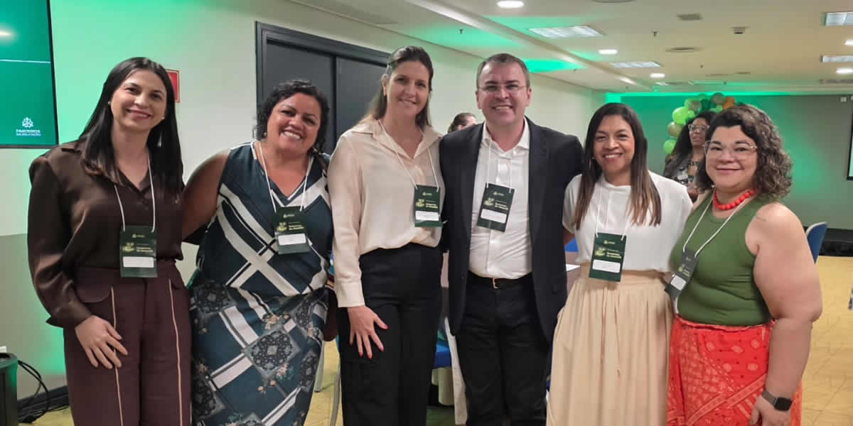 Escolas municipais recebem Certificado Ouro no Programa de Redes Municipais